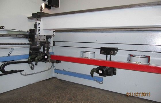 Wysokowydajna CNC hydrauliczna prasa krawędziowa 3mm 100 ton