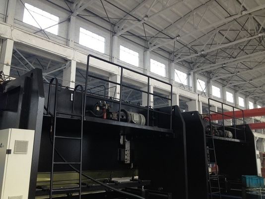 Maszyna do gięcia płyt hydraulicznych CNC z podwójnym połączeniem do linii produkcyjnej słupów świetlnych
