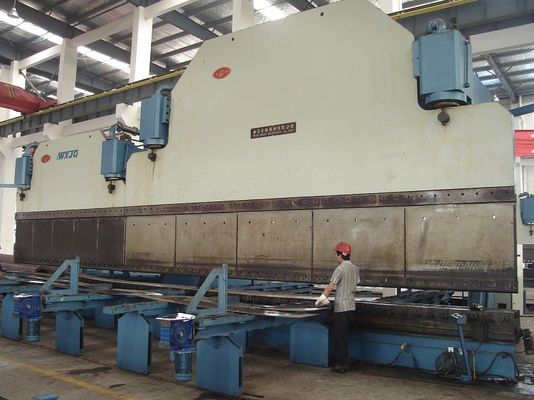 Maszyna do gięcia płyt hydraulicznych CNC z podwójnym połączeniem do linii produkcyjnej słupów świetlnych
